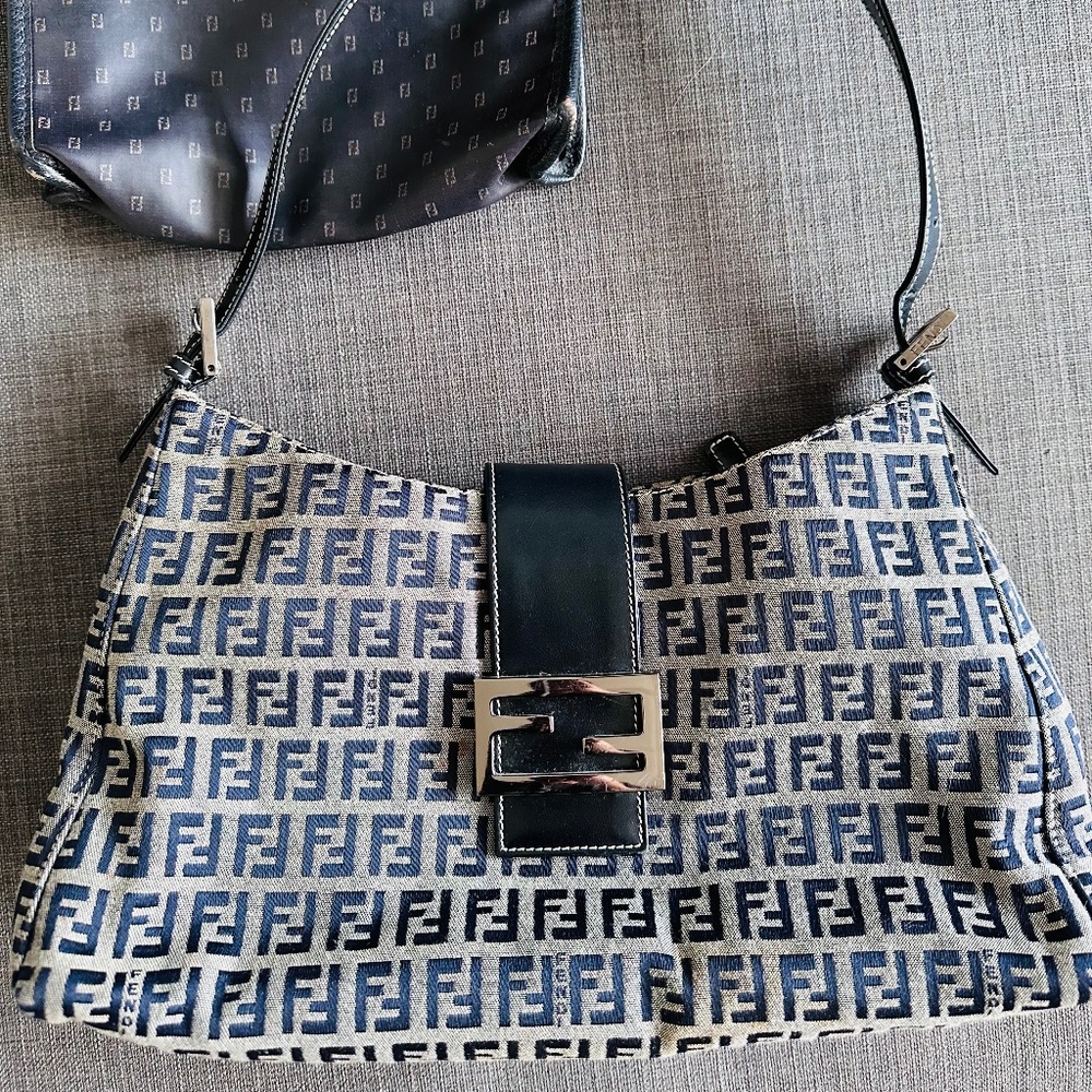 Fendi Baguette plus pochette vintage